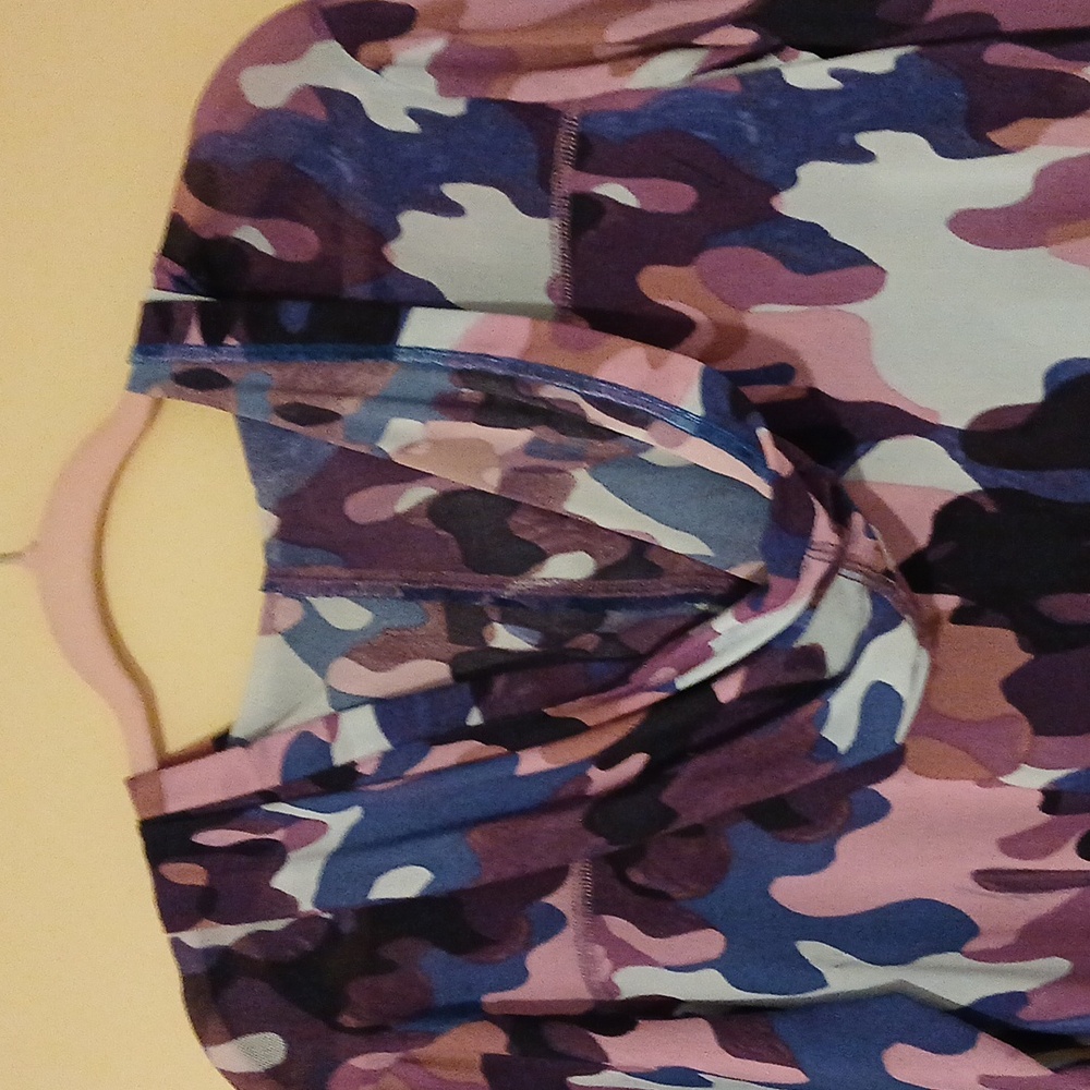 Camouflage Long Sleeve Women's Top - Picture 2 of 3